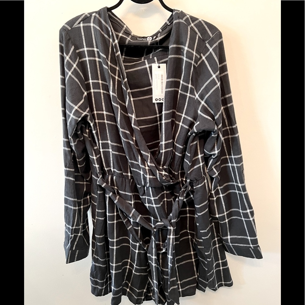 BOOHOO PLUS PLAID ROMPER
